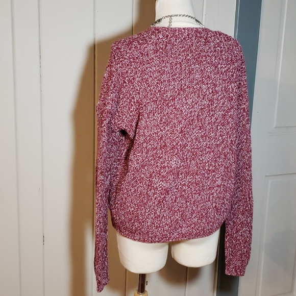 Lightly worn Old Navy sweater - Picture 3 of 5